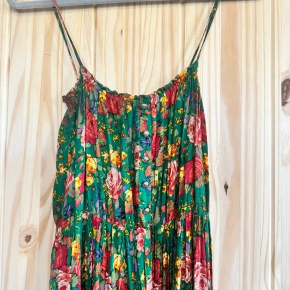 Green Floral Maxi Dress with Spaghetti Straps - Picture 12 of 12